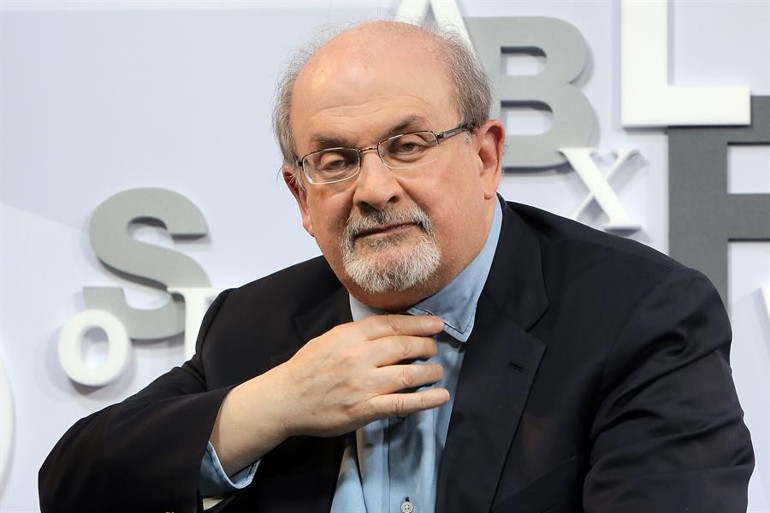 Salman Rüşdi, dünyanın gözü önünde bıçaklanmıştı, menajeri son durumunu açıkladı Saldırganın kimliği belli oldu