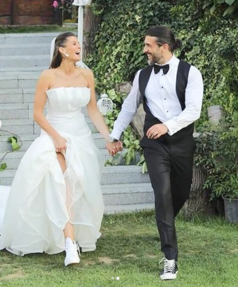 8 yıllık aşkta mutlu son Cengiz Coşkun ile  Beatrica Lorena evlendi
