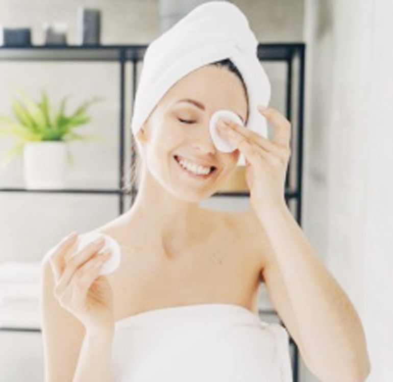 Gözeneksiz bir ciltle 10 yaş daha genç gözükmek mümkün Bahar Babacan yazdı...