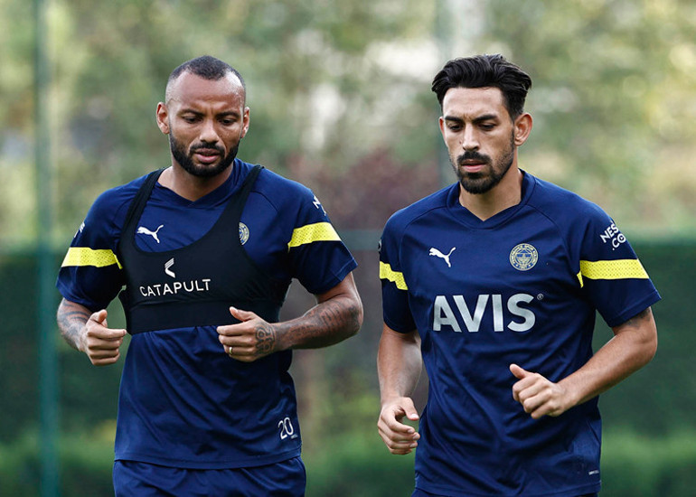 Son Dakika: Fenerbahçe Austria Wien maçı kadrosunu UEFAya bildirdi