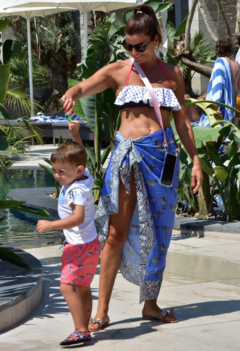 Cansu Derenin tekne tatili