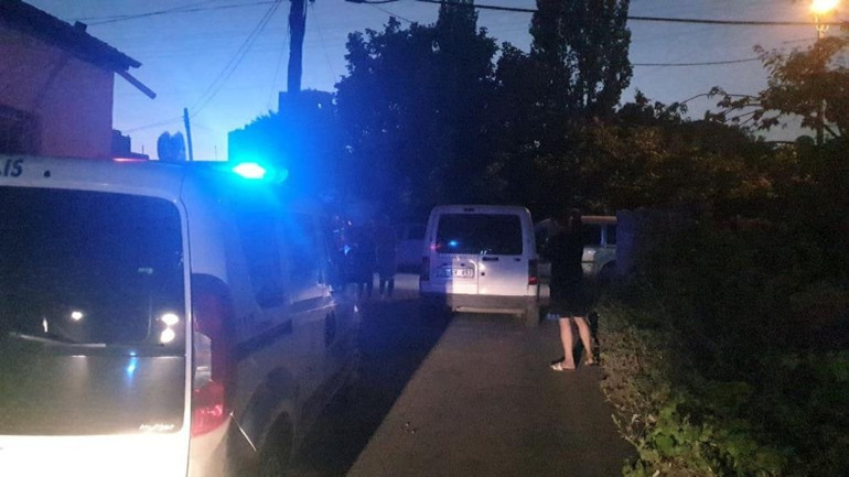 Şarkıcı Metin Işıktan komşularına silahlı saldırı Tüfekle kurşun yağdırdı