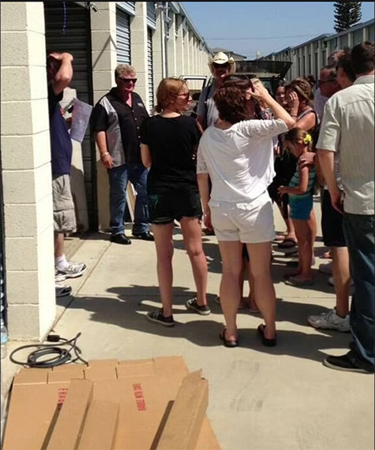 Kâbusu yaşadılar… Seri katil paniği Satın aldıkları eşyaların içinde insan kalıntıları bulundu