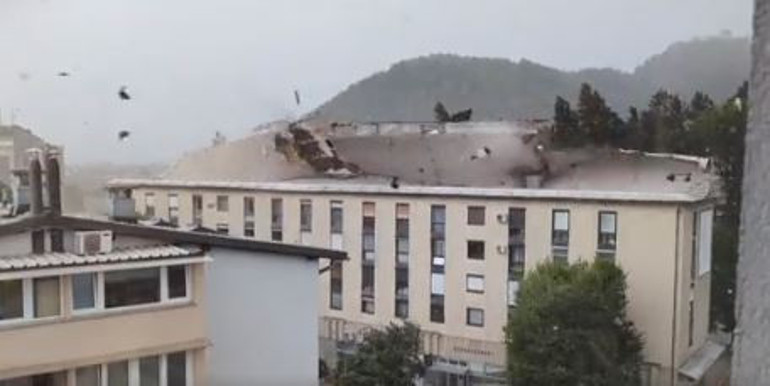 Avrupayı şimdi de fırtına vurdu 13 ölü, çok sayıda yaralı...