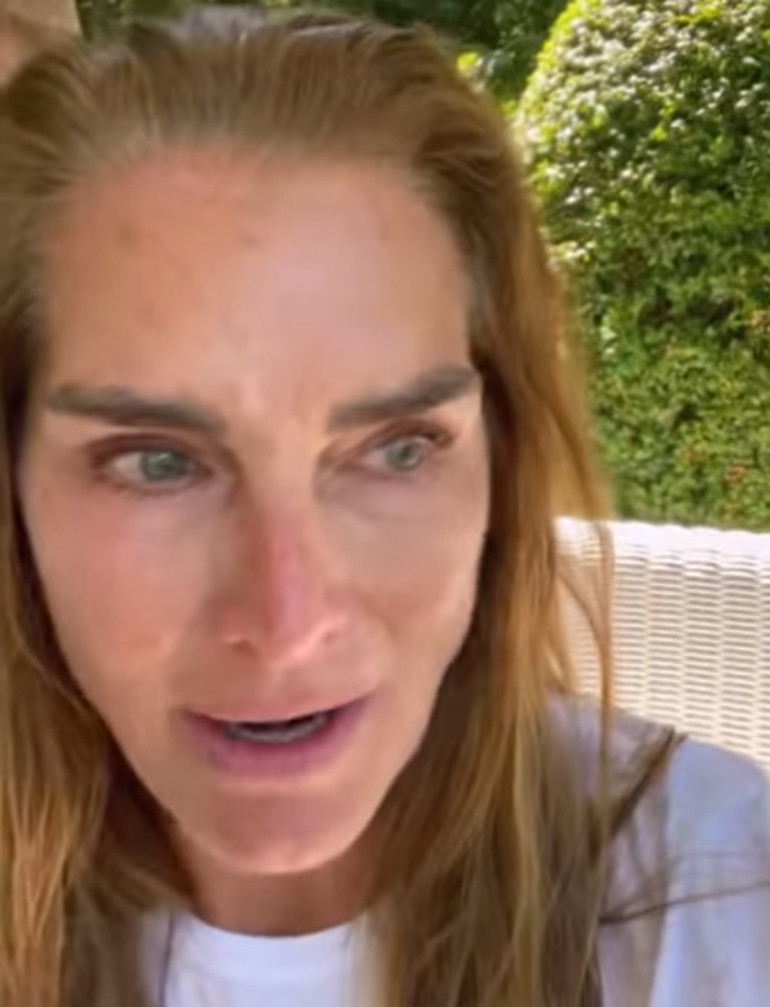 Ünlü oyuncu gözyaşları içinde: Anne yüreği dayanamadı