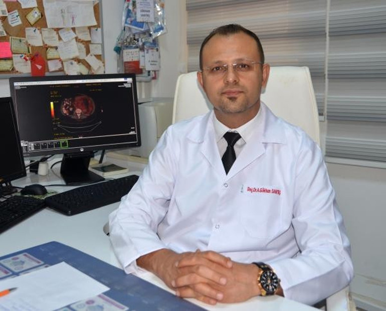 Şişkinlik şikayetiyle gitti, karnından 10 kiloluk kitle çıkartıldı Bu belirtilere dikkat