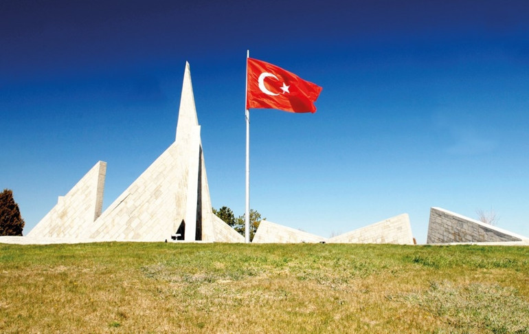 Türk tarihinin mihenk taşı