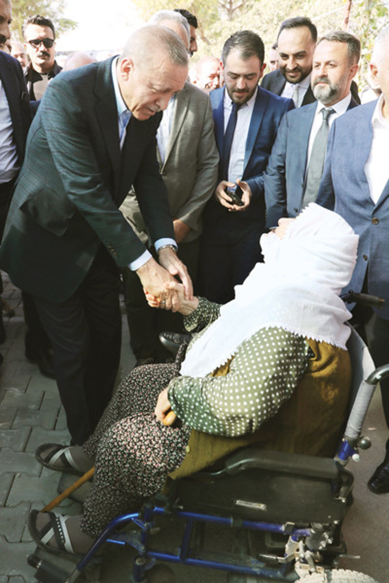 Cumhurbaşkanı Erdoğan: Millete sözümüz ülkemizi en üst lige çıkarmak