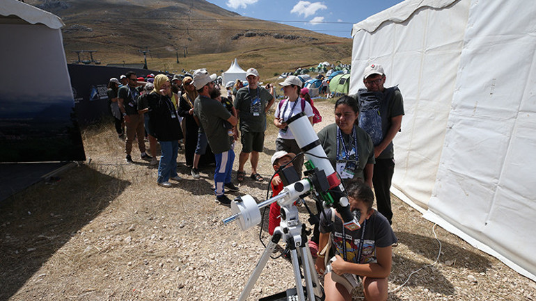 Perseid meteor yağmuru heyecanlandırdı Göğe bakma kuyruğu...