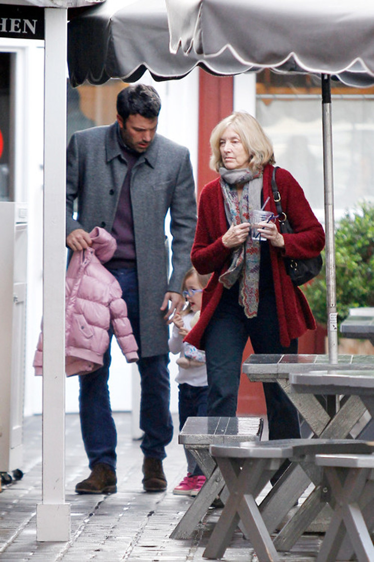 Jennifer Lopez, Ben Afflecke söyledi: Gözlerindeki tutkuyu görebiliyorum, sana doyamıyorum....