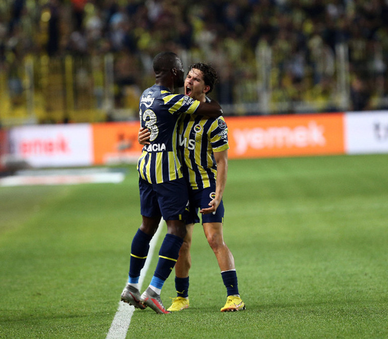 Son dakika: Fenerbahçe - Adana Demirspor maçında Enner Valencia durdurulamadı Max Kruseden sonra bir ilk yaşandı