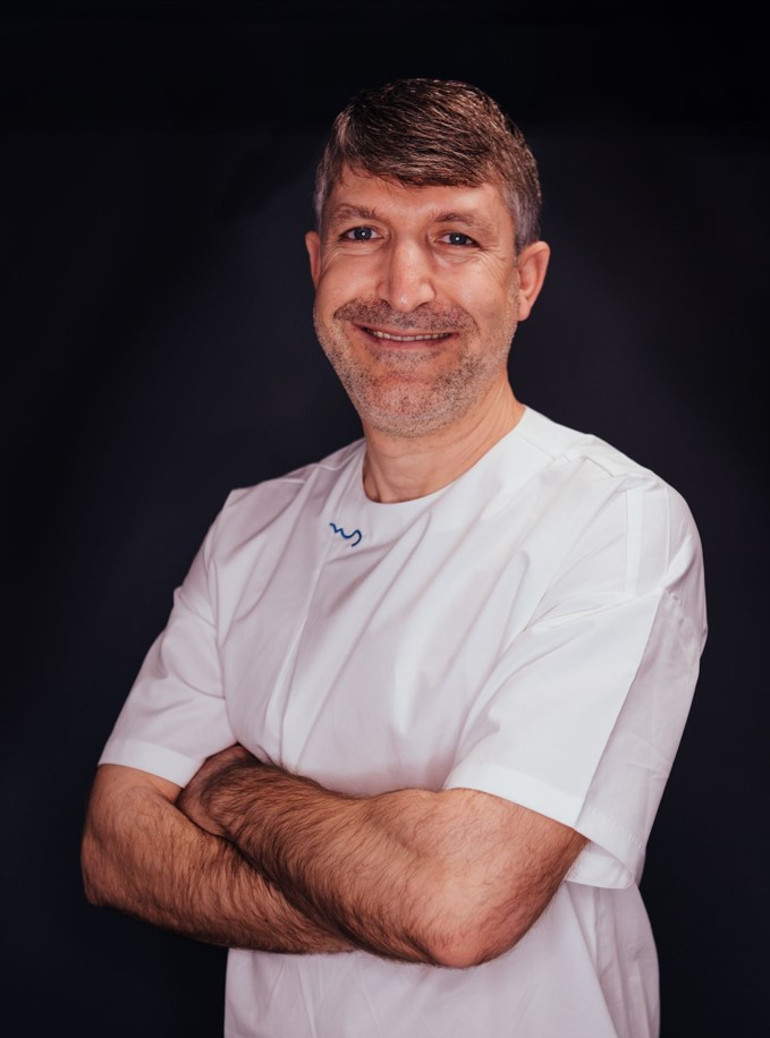 Klinik45 Yeni Yerinde Gülümsetmeye Devam Ediyor