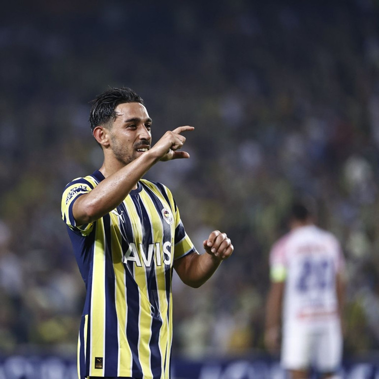 Son Dakika: Fenerbahçe - Austria Wien maçının gizli kahramanı Taraftar mest oldu, topla her buluştuğunda...