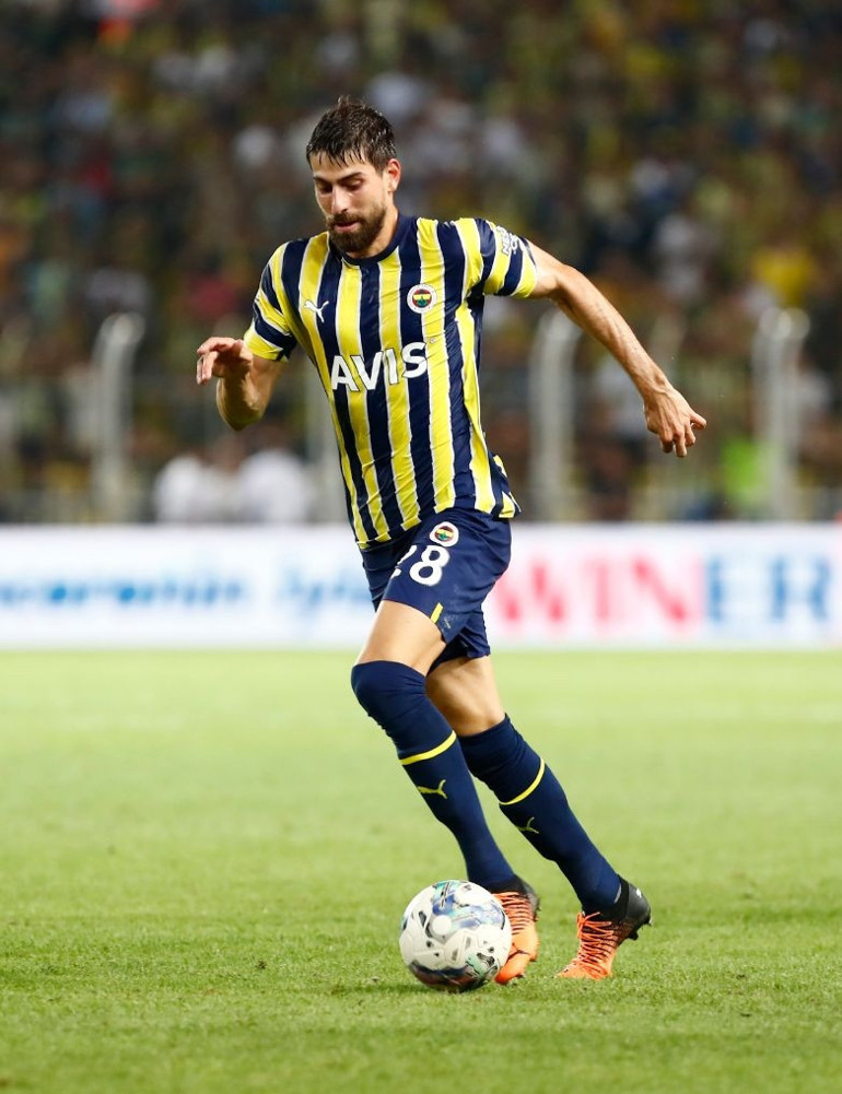 Son Dakika: Fenerbahçe - Austria Wien maçının gizli kahramanı Taraftar mest oldu, topla her buluştuğunda...