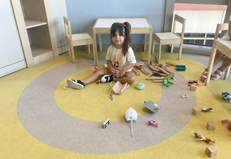 Çocukla Çeşme in, Alaçatı out