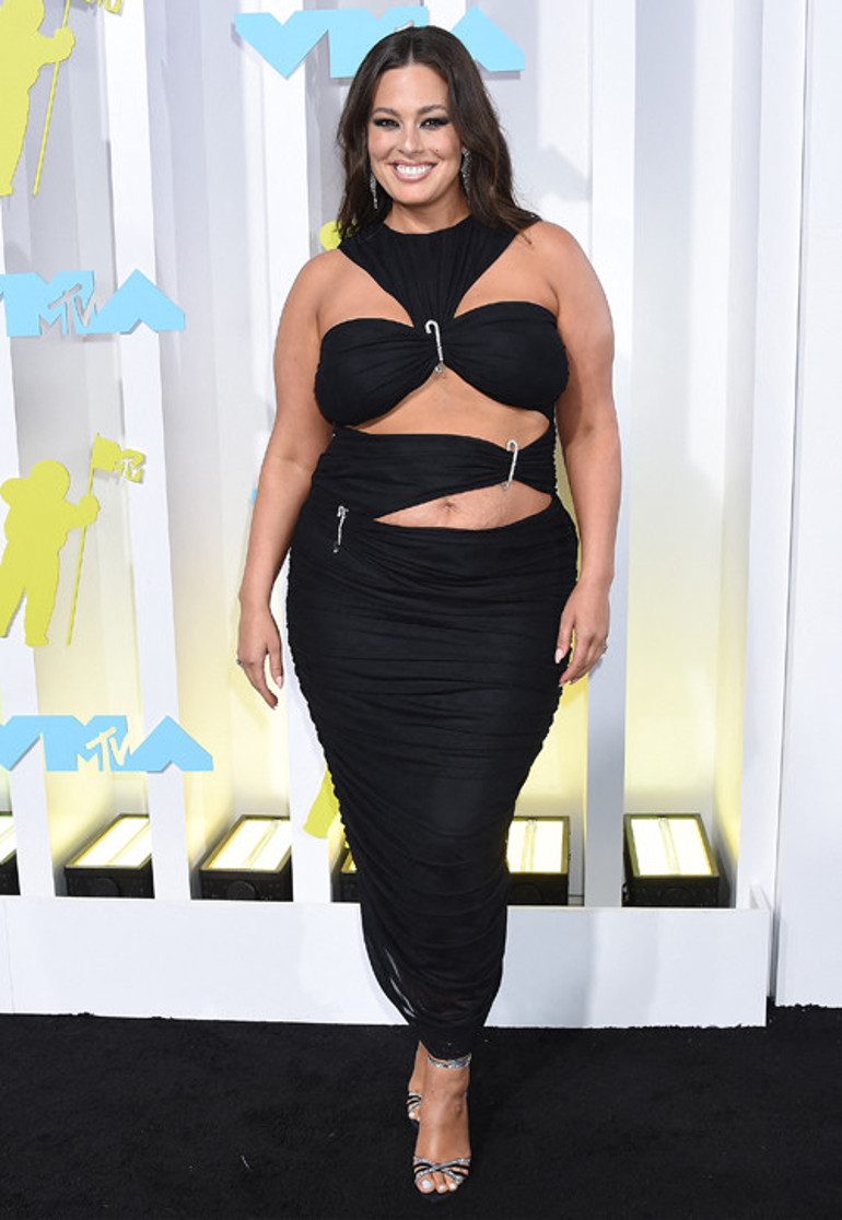 Taş Devrinden kalma kıyafet: Johnny Depp gökten indi