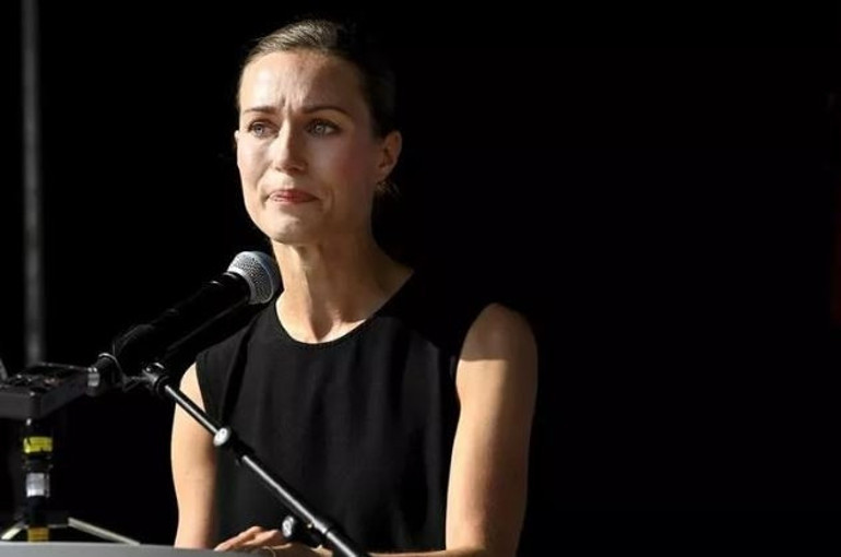 Finlandiyayı kızdıran mesaj: Dans etmeye devam et Sanna Marin