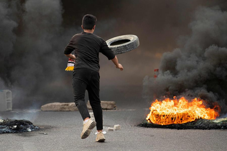 Irakta gerilim yükseliyor... Mukteda es-Sadr  bir saat süre verdi: Protestoları sonlandırın