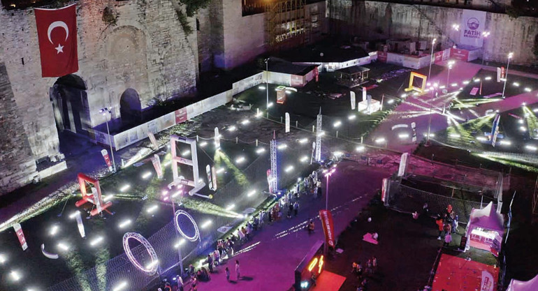 1600 yıllık yapıda drone yarışları