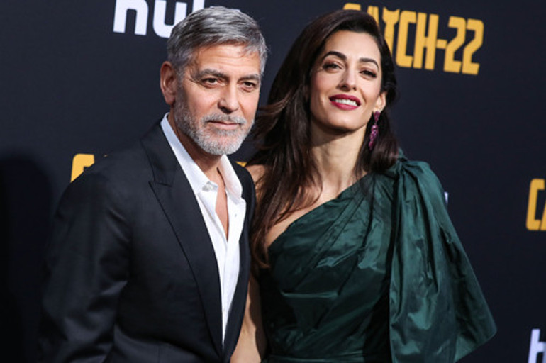 Kendisi 40ların sonunda ama 25 yaşından büyük sevgilisi olmuyor: Eski sevgilileri de hemen başkasıyla evleniyor