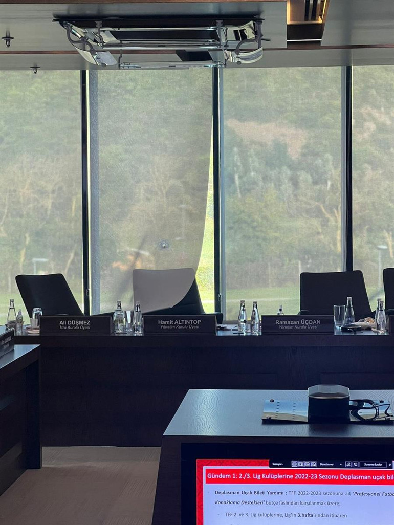 Türk futbolunun kalbine 5 kurşun Hamit Altıntop vuruldu sanıp başına koştular... Saniye saniye korku dolu anlar... Olay yerinden ilk fotoğraflar...