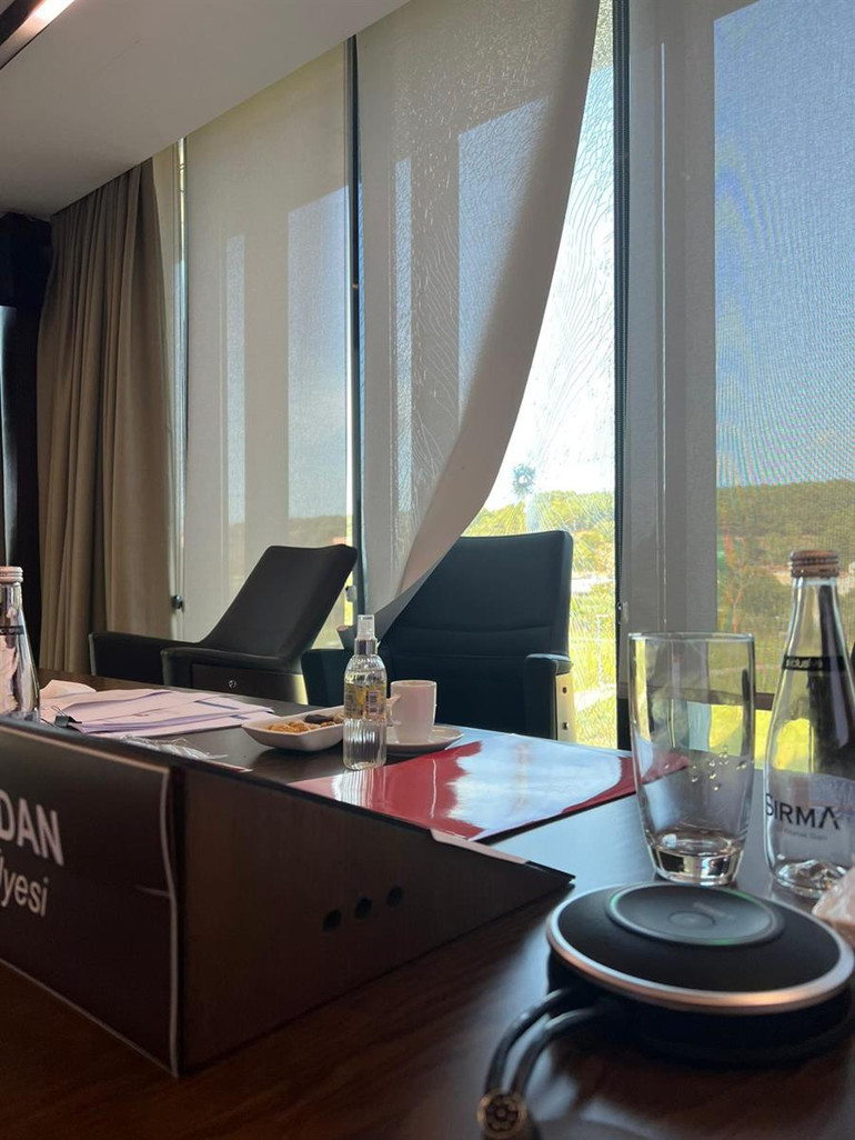 Türk futbolunun kalbine 5 kurşun Hamit Altıntop vuruldu sanıp başına koştular... Saniye saniye korku dolu anlar... Olay yerinden ilk fotoğraflar...