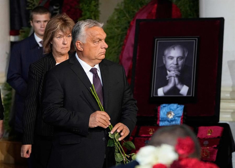 Rusyadan Mihail Gorbaçova veda Cenaze törenine dünya liderlerinden sadece Viktor Orban katıldı...