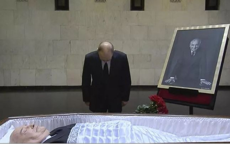 Rusyadan Mihail Gorbaçova veda Cenaze törenine dünya liderlerinden sadece Viktor Orban katıldı...