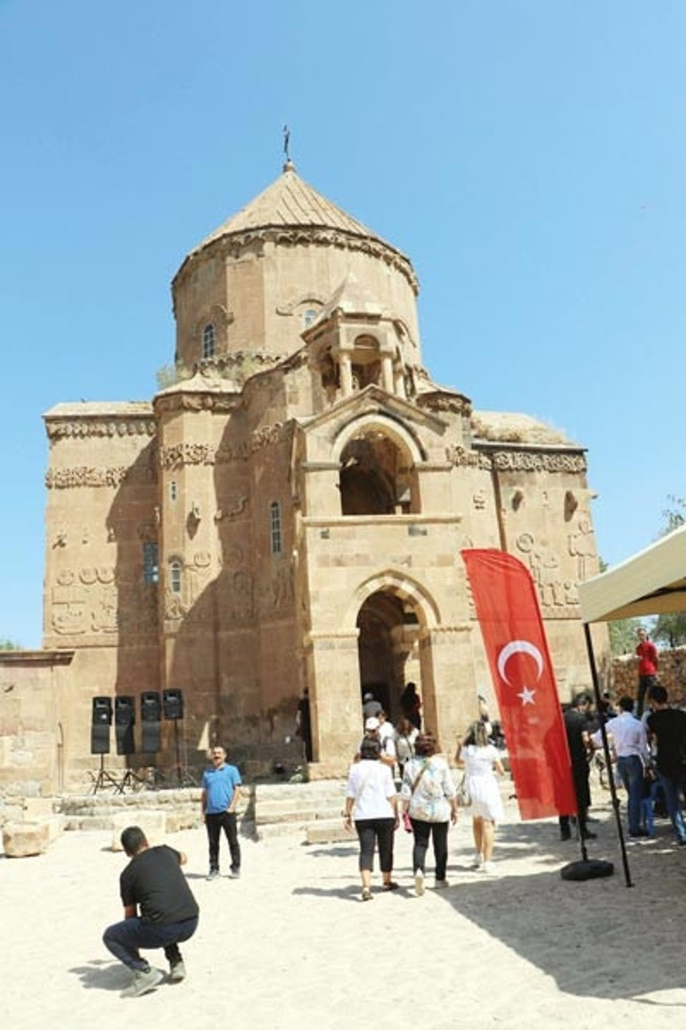 Akdamar’da 10’uncu ayin