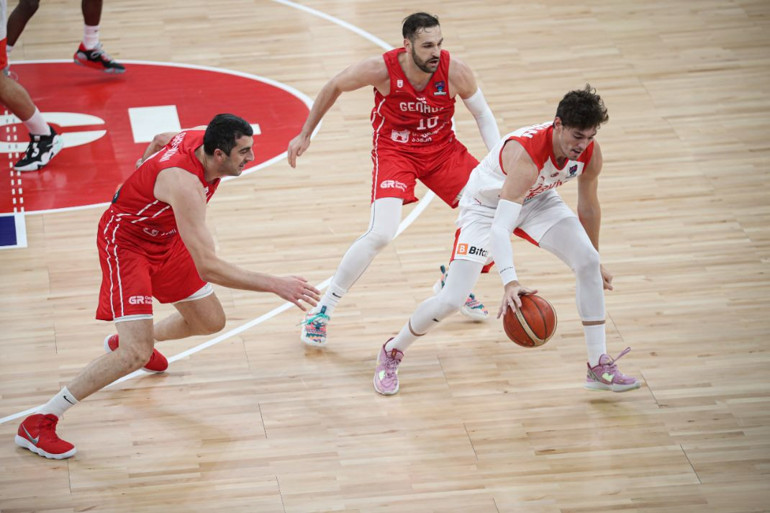 Son Dakika: EuroBaskette skandal Furkan Korkmaza koridorda saldırı ve bir değil iki kural hatası... Tarihi rest... Turnuvadan çekiliriz