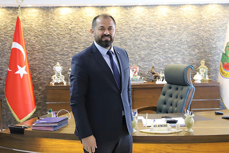 Başkanın başıboş köpek isyanı