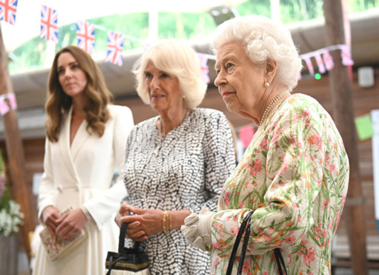 Kraliçe 2. Elizabeth öldü, taşlar yerinden oynadı: Ah Diana Şimdi burada olacaktın ki