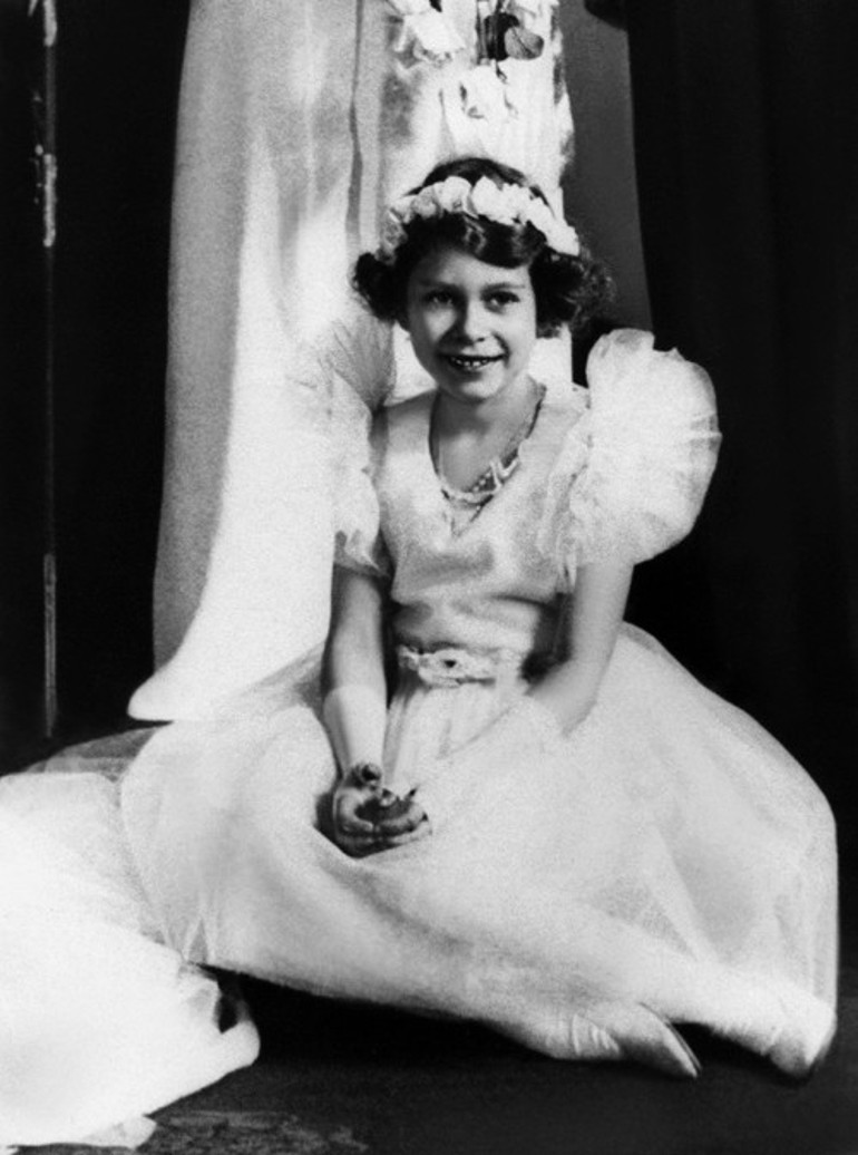 Bilmediğiniz Elizabeth: Yeri geldiğinde parti kızıydı, yeri geldiğinde ciddi bir hükümdar