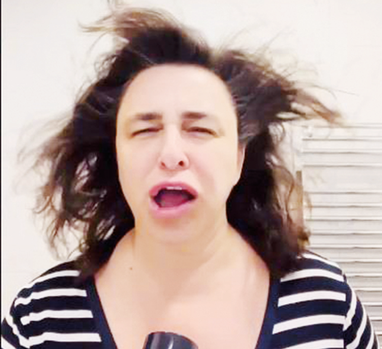 Esra Dermancıoğlu “İnce olunca her şeyi yapabilirsin ama balıketliysen ‘Sen yok ol’ diyorlar”