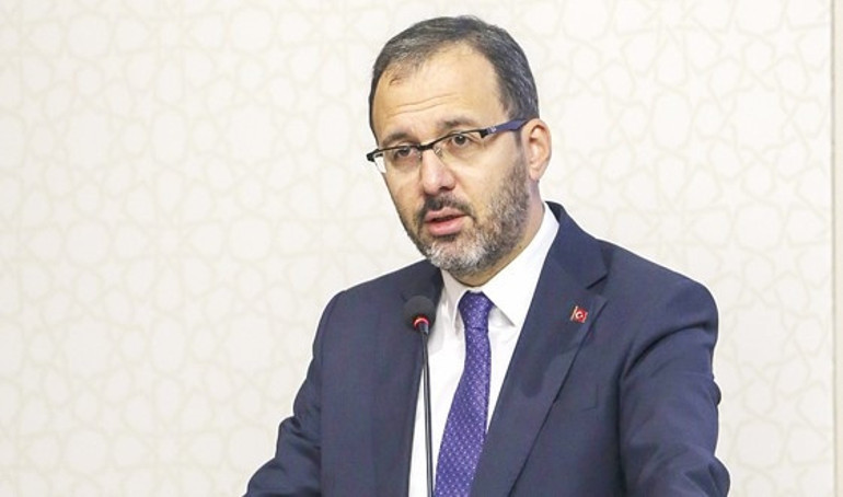 Neden anneanneleri ölmüş gibi oldular