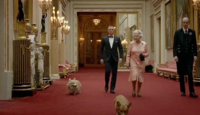 Kraliçe Elizabeth’i bir de çocuklarından dinleyin… En özel anlarını paylaştılar… ‘Meğer annem o filmde başrolde oynamış’
