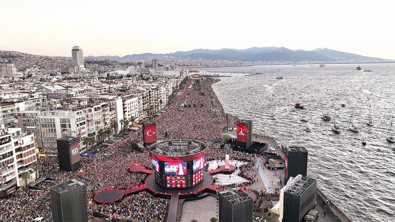 Türkiye’nin rengi İzmir