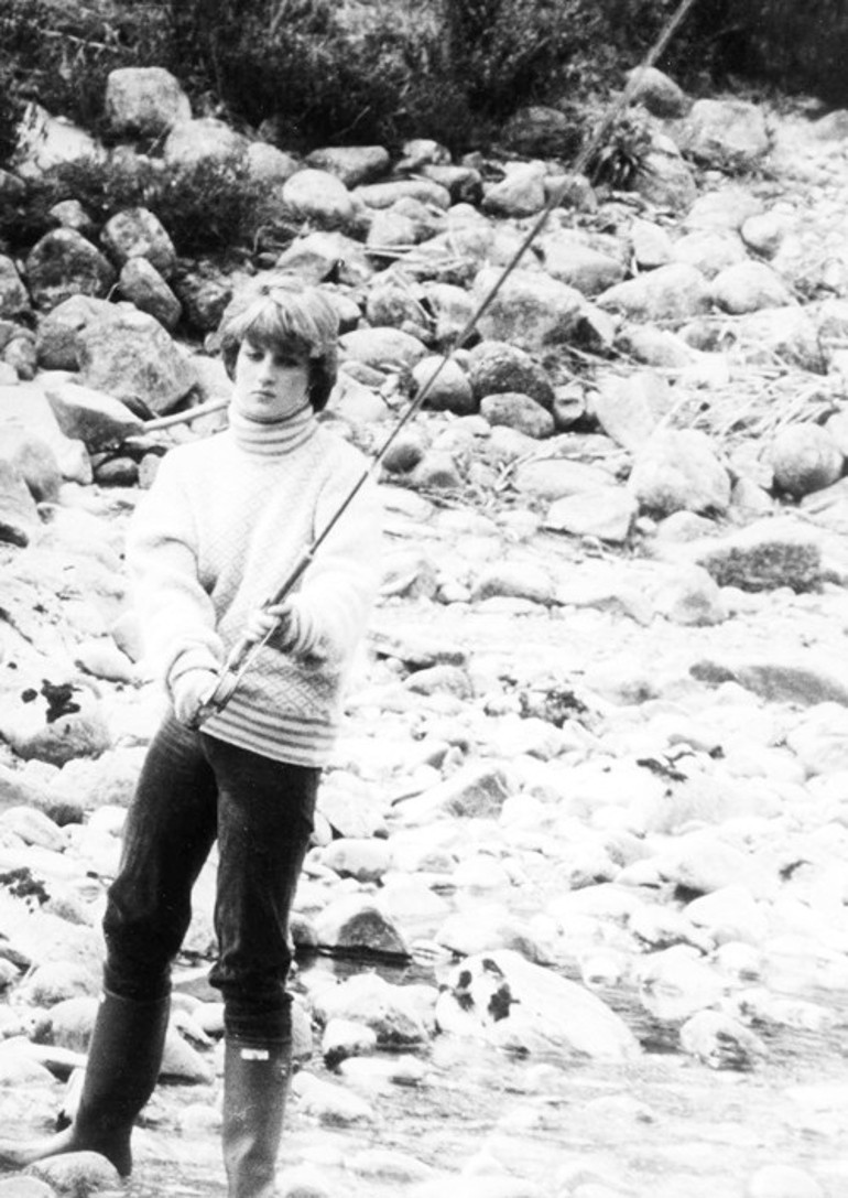 Kraliçe 2. Elizabeth ve Diana: Nasıl bir kayınvalideydi Yarım saat içinde tam üç kez ağladı