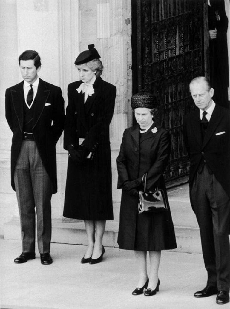 Kraliçe 2. Elizabeth ve Diana: Nasıl bir kayınvalideydi Yarım saat içinde tam üç kez ağladı