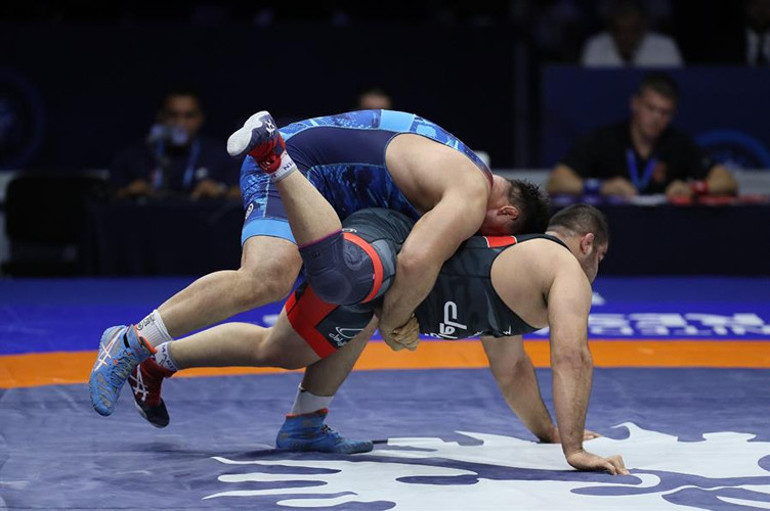 Son dakika: Rıza Kayaalpten tarihi başarı Dünya Güreş Şampiyonası’nda 5. şampiyonluk