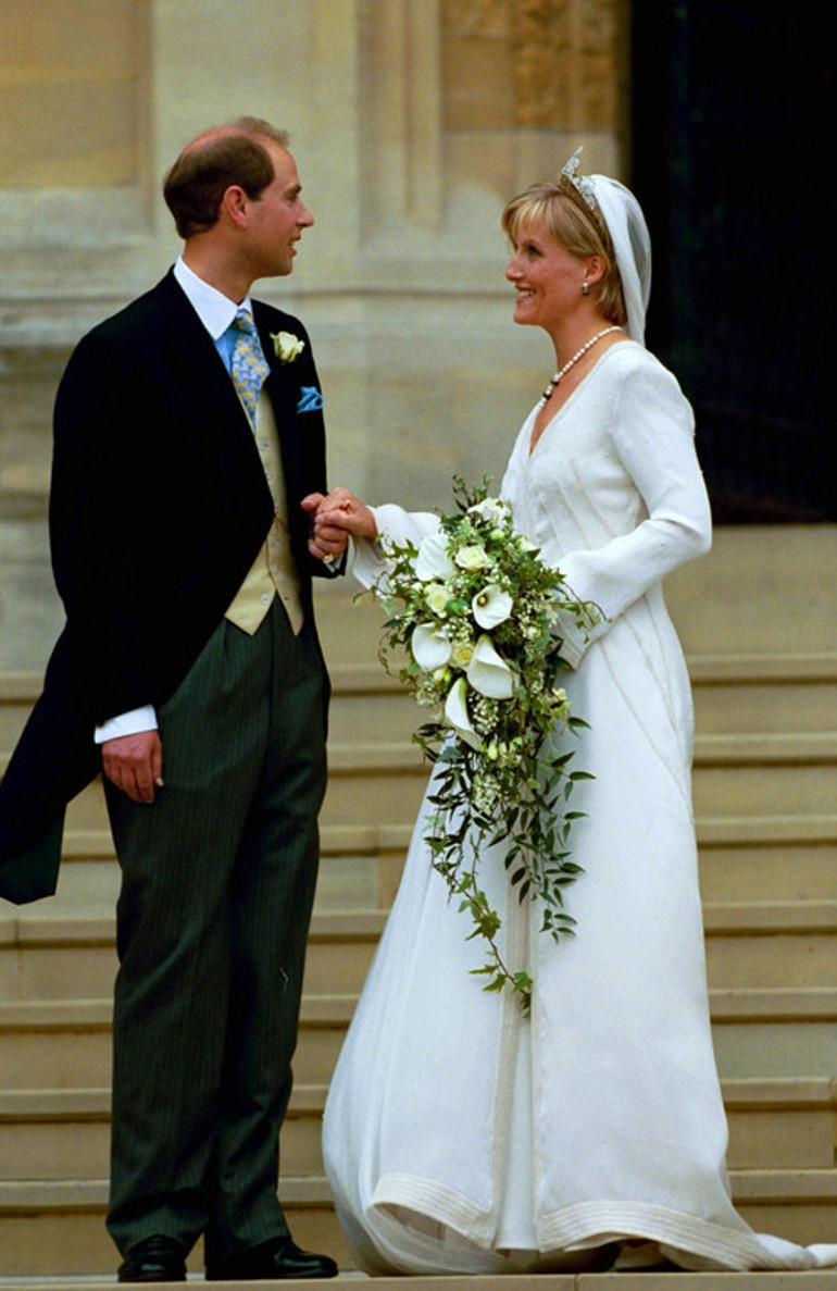 Kraliçenin kaybının acısı yüzüne kazındı: Kızı bile bu kadar yıkılmadı