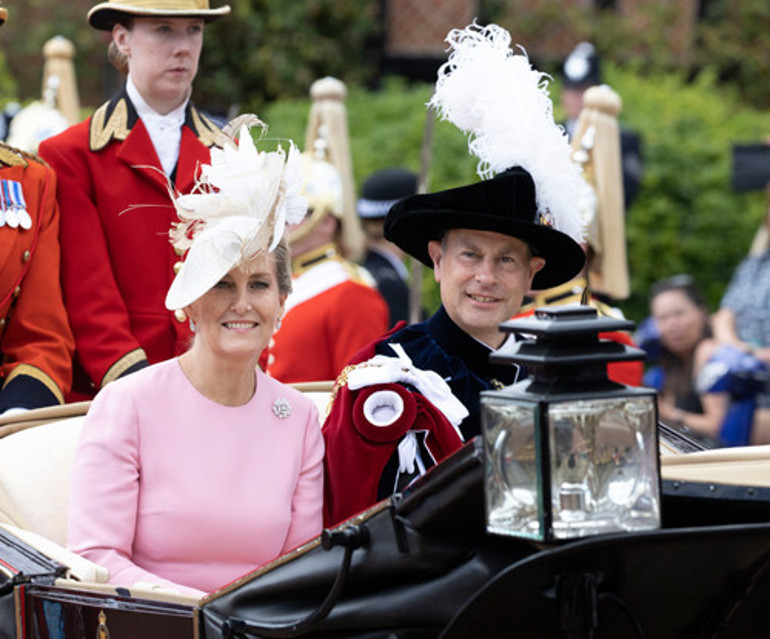 Kraliçenin kaybının acısı yüzüne kazındı: Kızı bile bu kadar yıkılmadı