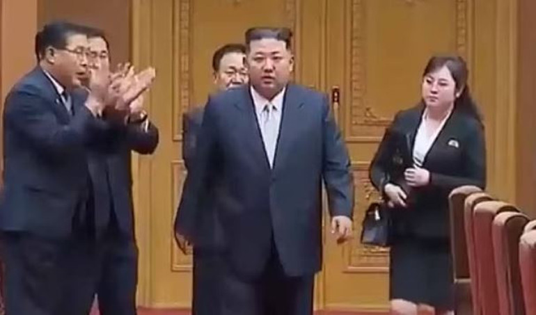 Kim Jong-un’un yanındaki gizemli kadın kim ABDden çok konuşulacak iddia...