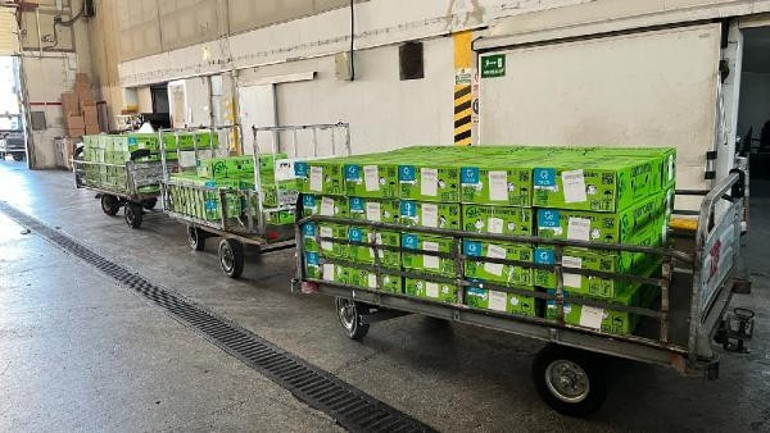 Kraliçe Elizabethin cenazesi için Türkiyeden 13 ton çiçek yola çıktı