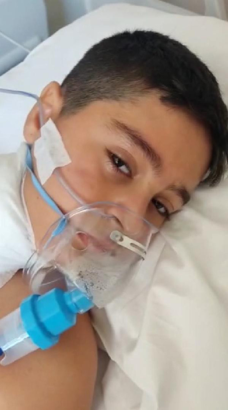 Bahçelievlerde korkunç olay: Demir korkuluk boğazına saplandı