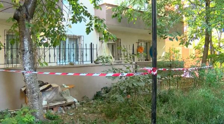 Bahçelievlerde korkunç olay: Demir korkuluk boğazına saplandı