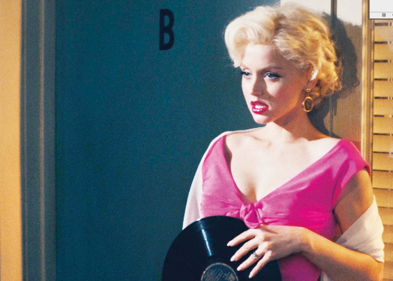 Marilyn Monroe olmak için aylarca çalıştım