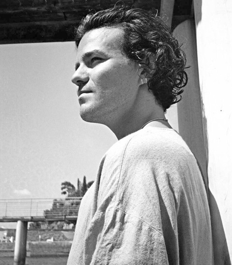 ‘Hayat sadece erkeklere ve kadınlara verilen mavi ve pembe renklerden ibaret değil’