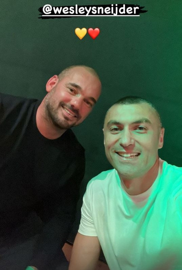 Burak Yılmaz konuştu, Oğuzhan Özyakup tercümanlığını yaptı