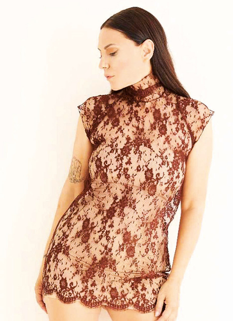 Her insan kendi yarattığı düşmanıyla ayakta kalıp var olur